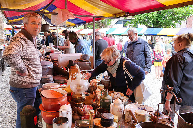 Rommelmarkt 2022 Waarder_113